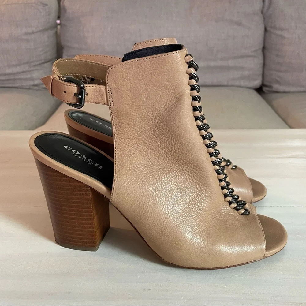Coach Sandford Saddle Leather Peep Toe Heeled Anke Bootie Cream Beige Size 9.5